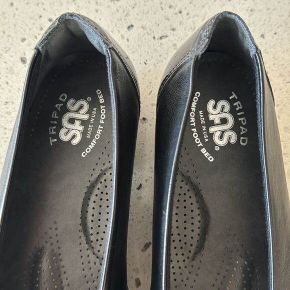 SAS Tripad Comfort Slip On Black  Leather Loafers Toe Bow Flats Size 6 Wide NWOB - Picture 10 of 16